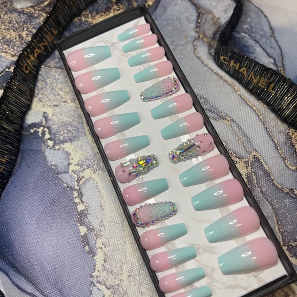 Press on nails - Picture 5 of 5